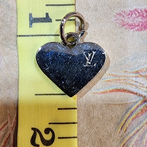 Louis Vuitton Heart Double Sided LV Charm/Replacement Zipper Pull- Silver - Picture 3 of 5